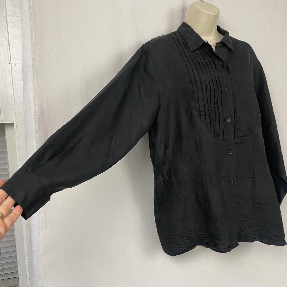 Newport News 100% Silk Button Up Shirt Womens 8 Black Pleated Tuxedo Minimalist - Picture 4 of 10